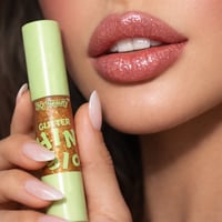 جليتر شفايف من اثري كيو بيوتي