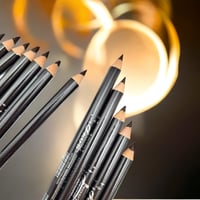 كحل عيون اسود ضد الماء من درووب قلم تحديد عيون مقا...