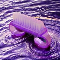 فرشة تنضيف الأظافر