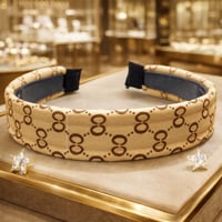 طوق شعر يتميز بتصميم عصري لافت للنظر، مثالية لإضاف...