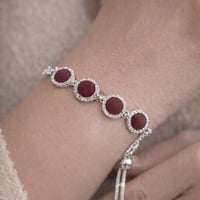 اسوارة سحاب نسائية