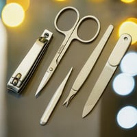 مجموعة العنايه بالاظافر