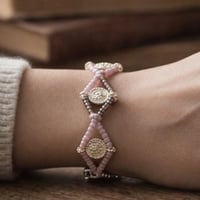 اسوارة ناعمة نسائية