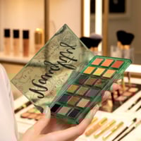 ظل عيون من ديالا روز باليت ظل العيون باشباع لون قو...