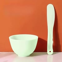 ادوات لصبغة الشعر صحن و معلقة لون عشوائي