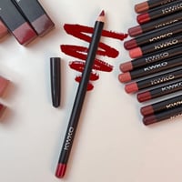 محدد شفايف NWK المميز رقم 17 قلم تحديد شفاه مقاوم...