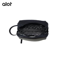 ألوت - حقيبة يد عصرية من ALOT بجلد PU فاخر عملية م...