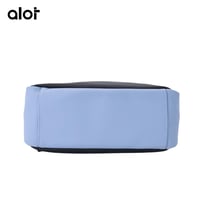 ألوت - حقيبة ظهر ALOT العملية والفاخرة بجلد PU عال...