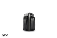 ألوت - حقيبة يد Alot الجلدية بسعة 1 لتر مقسمه من ا...