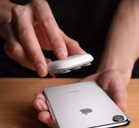 شاحن لاسلكي لاصق على الجوال