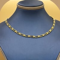 عقد تصميم عالمي ذهب عيار 18