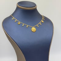 عقد ياسمينة جابر ذهب عيار 21