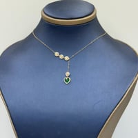 عقد ذهب عيار 18