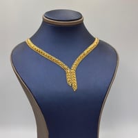 عقد ذهب عيار 21