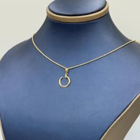 sعقد تصميم عالمي ذهب عيار 18