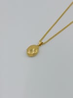 عقد ذهب عيار 18