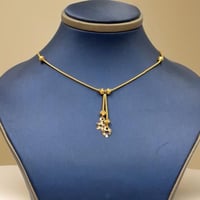 عقد ذهب عيار 22