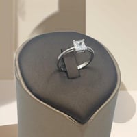 خاتم ذهب ابيض عيار 18