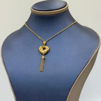 عقد قلب ذهب عيار 21