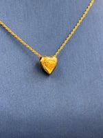 عقد ذهب عيار 18