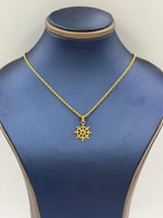 عقد ذهب عيار 18