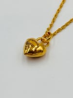 عقد ذهب عيار 18