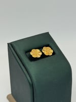 حلق وردة ذهب عيار 21