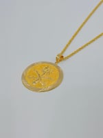 عقد شعار السعودية ذهب عيار 18