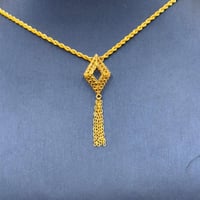 عقد ذهب عيار 21