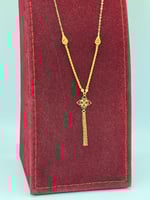 عقد تصميم عالمي ذهب عيار 21