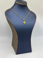 عقد تصميم عالمي ذهب عيار 21