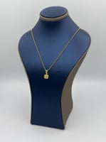 عقد ذهب عيار 18