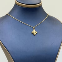 sعقد تصميم عالمي ذهب عيار 18