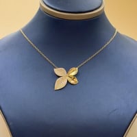 عقد ذهب عيار 18