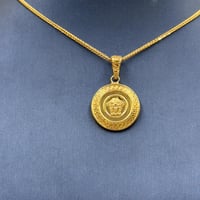 عقد تصميم عالمي ذهب عيار 18