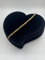 اسوارة ذهب عيار 18