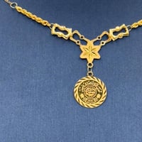 عقد ذهب عيار 21