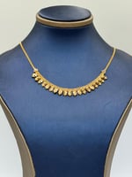 عقد ياسمينة ذهب عيار 21