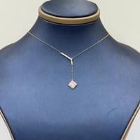 عقد ذهب عيار 18