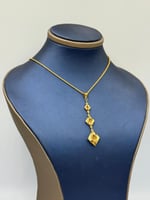 عقد ذهب عيار 21