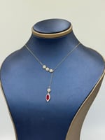 عقد ذهب عيار 18