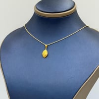 sعقد ذهب عيار 18