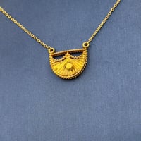 عقد ذهب عيار 21