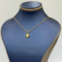 عقد تصميم عالمي ذهب عيار 21