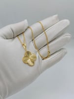 عقد فانكليف ذهب عيار 18