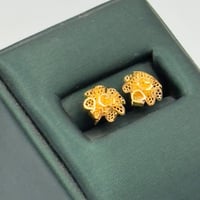 حلق وردة ذهب عيار 21