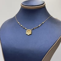 عقد ذهب عيار 21