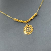 عقد ذهب عيار 21