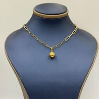 عقد تصميم عالمي ذهب عيار 18