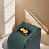 حلق وردة ذهب عيار 21